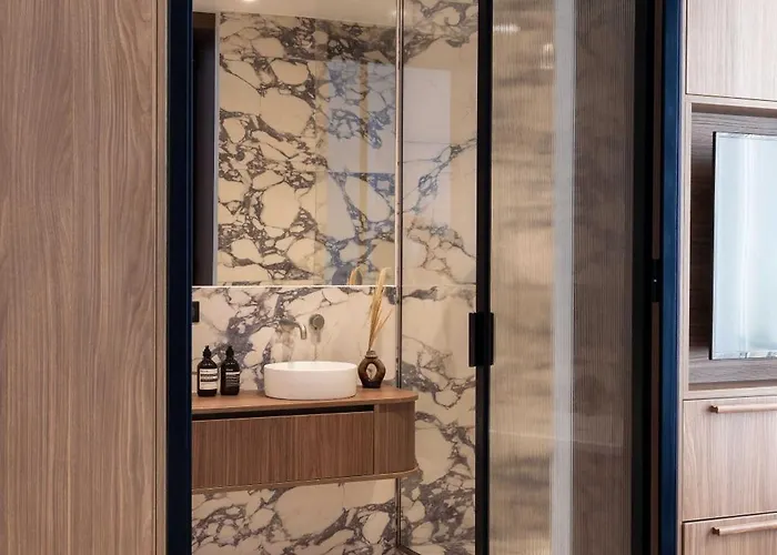 Luxury - Ac - 4br- 8p - Bastille Apartment