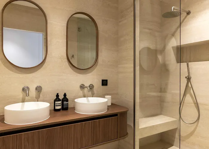 Luxury - Ac - 4br- 8p - Bastille Apartment