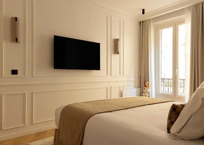 Luxury - Ac - 4br- 8p - Bastille Apartment